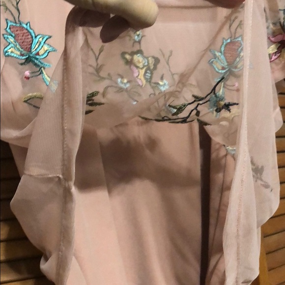 Embroidered top - Picture 6 of 6